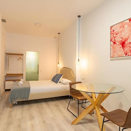 Appartamento Urbe10 Plaza De La Constucion Premium Loft Málaga Esterno foto