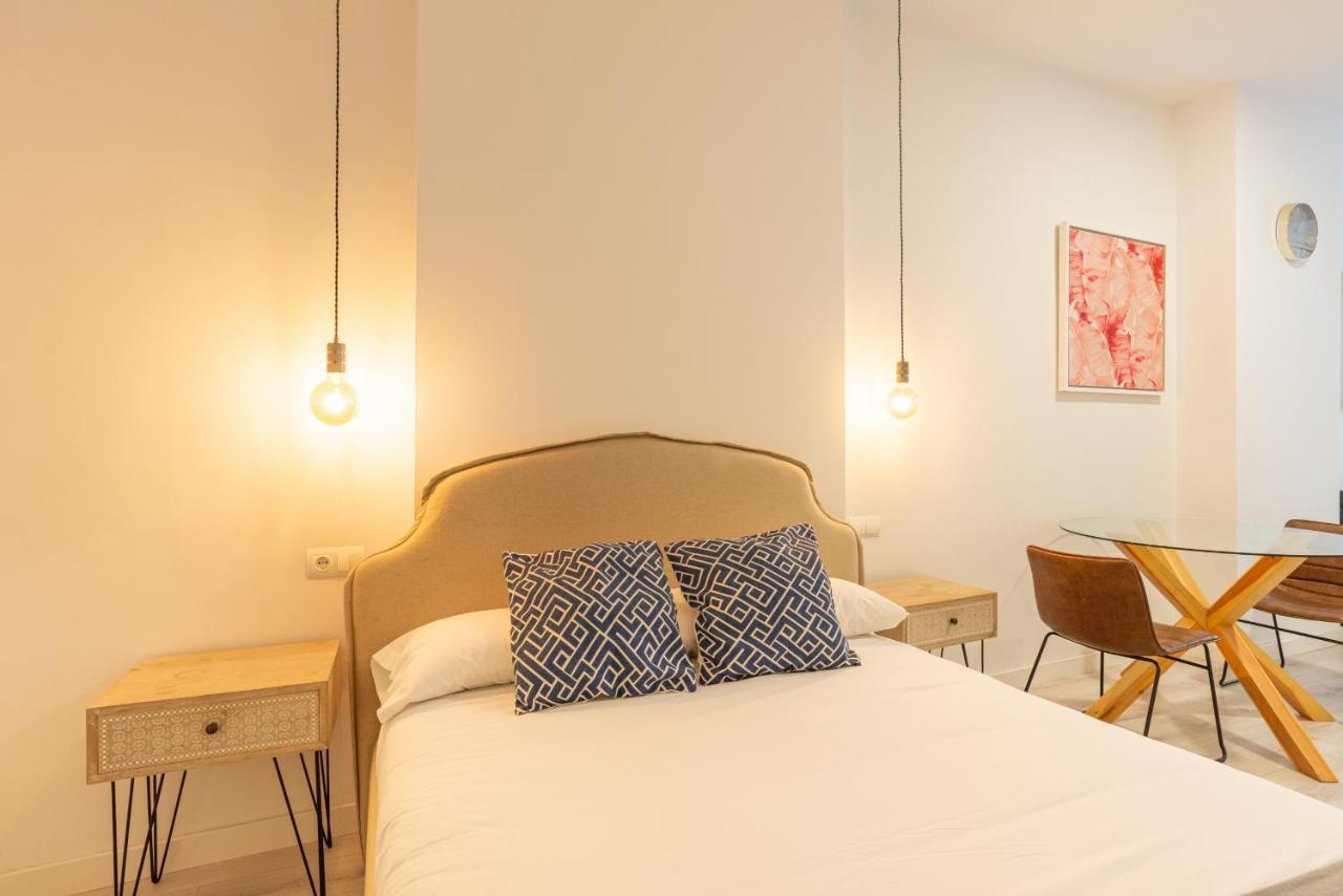 Appartamento Urbe10 Plaza De La Constucion Premium Loft Málaga Esterno foto