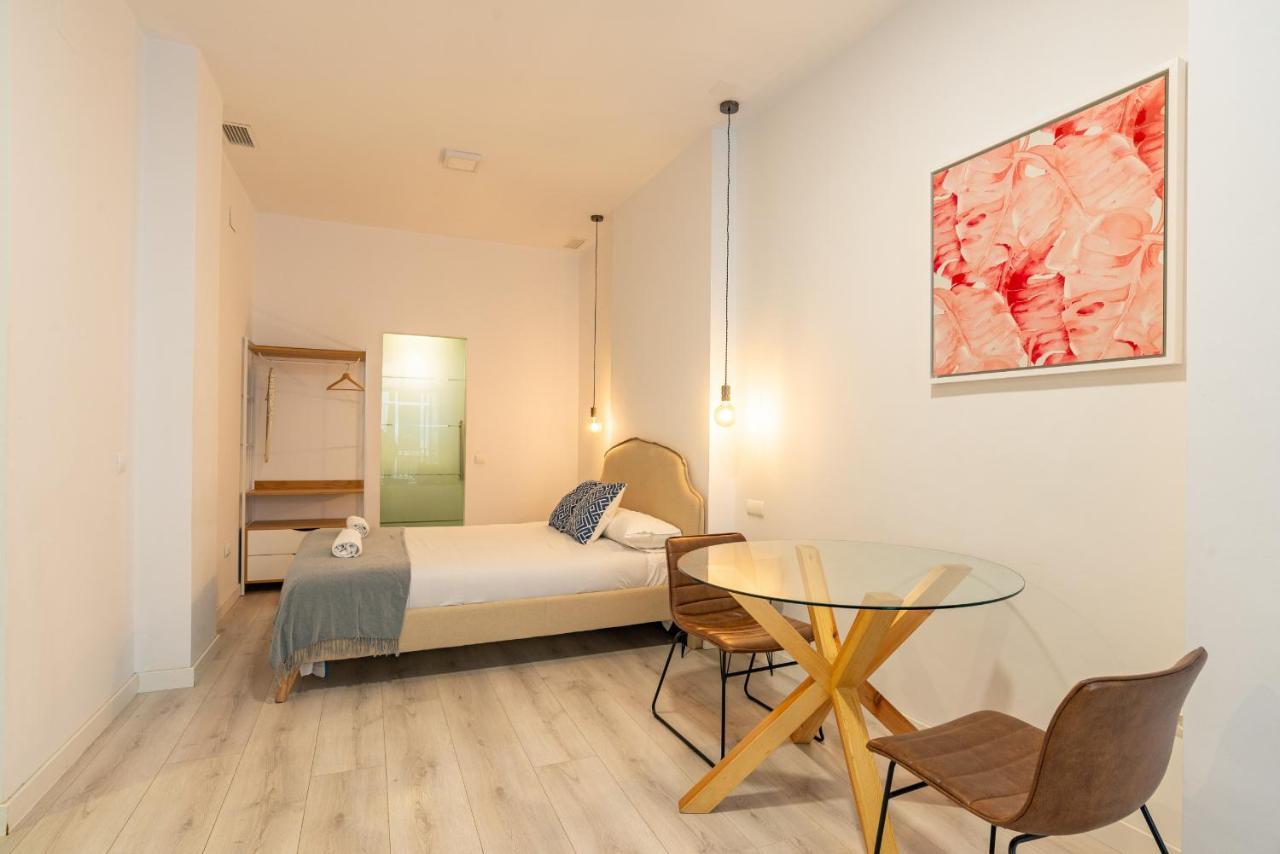 Appartamento Urbe10 Plaza De La Constucion Premium Loft Málaga Esterno foto